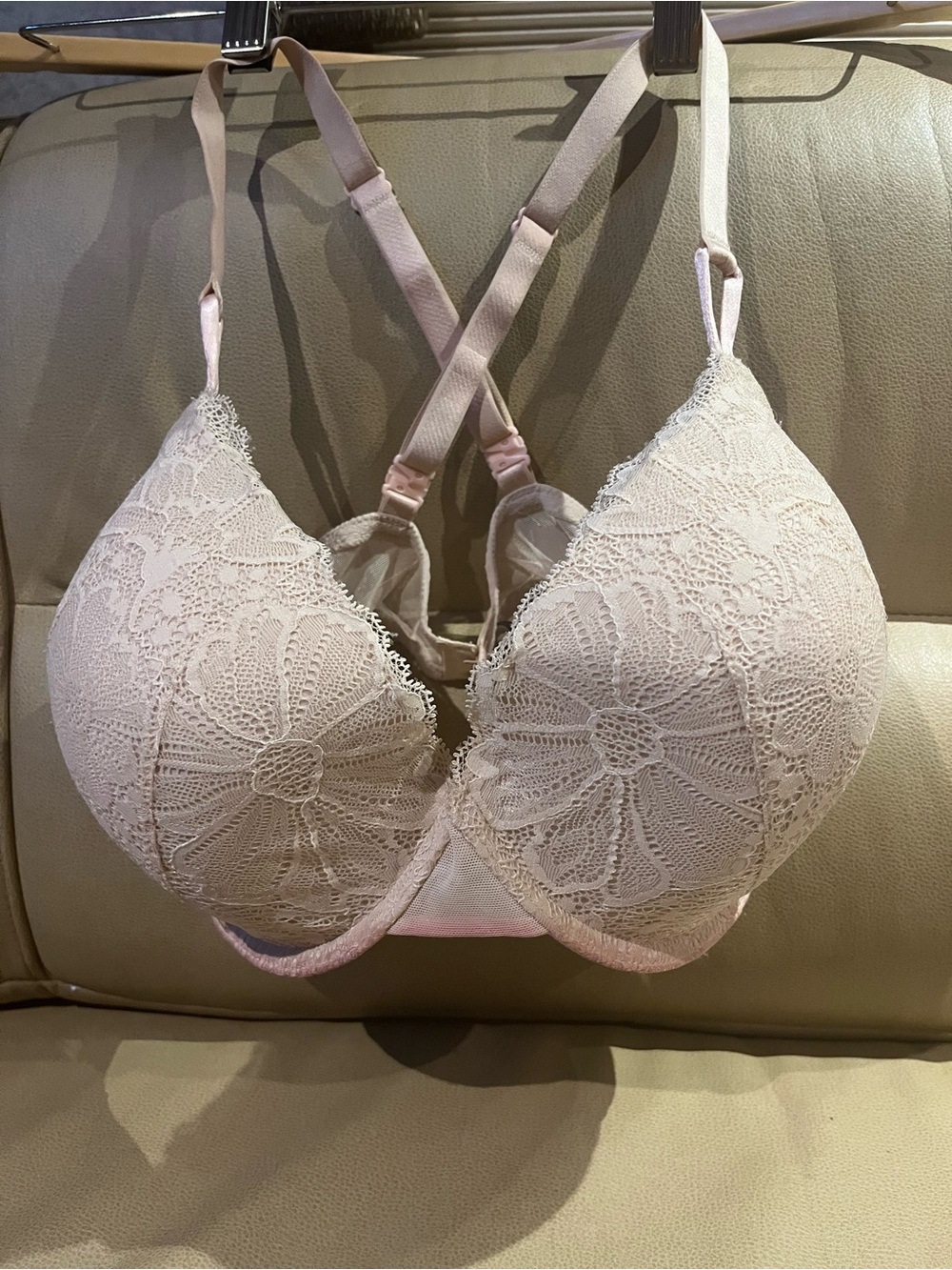 Victoria's Secret Lace Push-Up Bra - Nude Pink